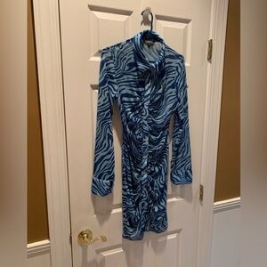 Women’s long sleeve dress size Medium.